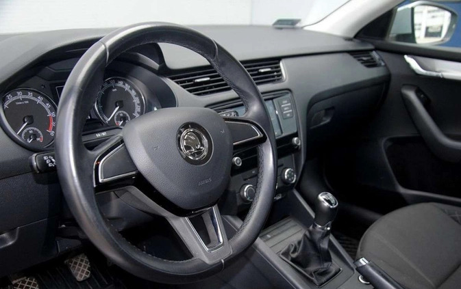 Skoda Octavia cena 43400 przebieg: 144000, rok produkcji 2019 z Sopot małe 67